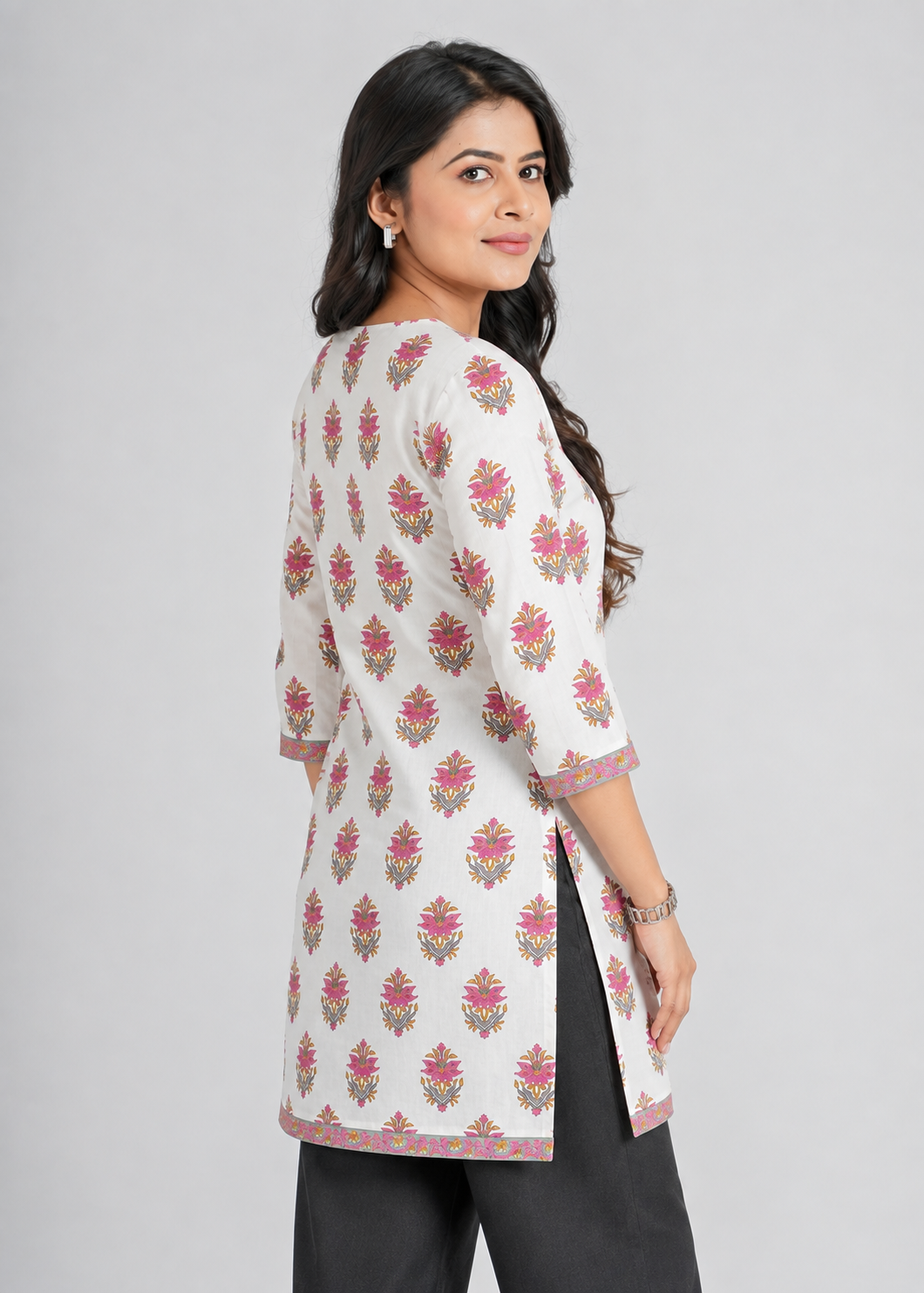Women’s White Floral Printed Cotton Straight Kurti